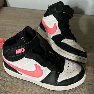 Nike Girls' Court Borough Mid 2 Shoes size 13